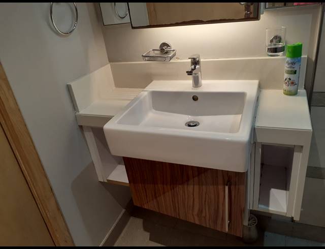 2 BEDROOM APARTMENT FOR SALE IN UMHLANGA CENTRAL